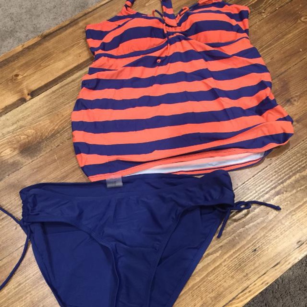 Motherhood Maternity (L) 2 piece bathing suit